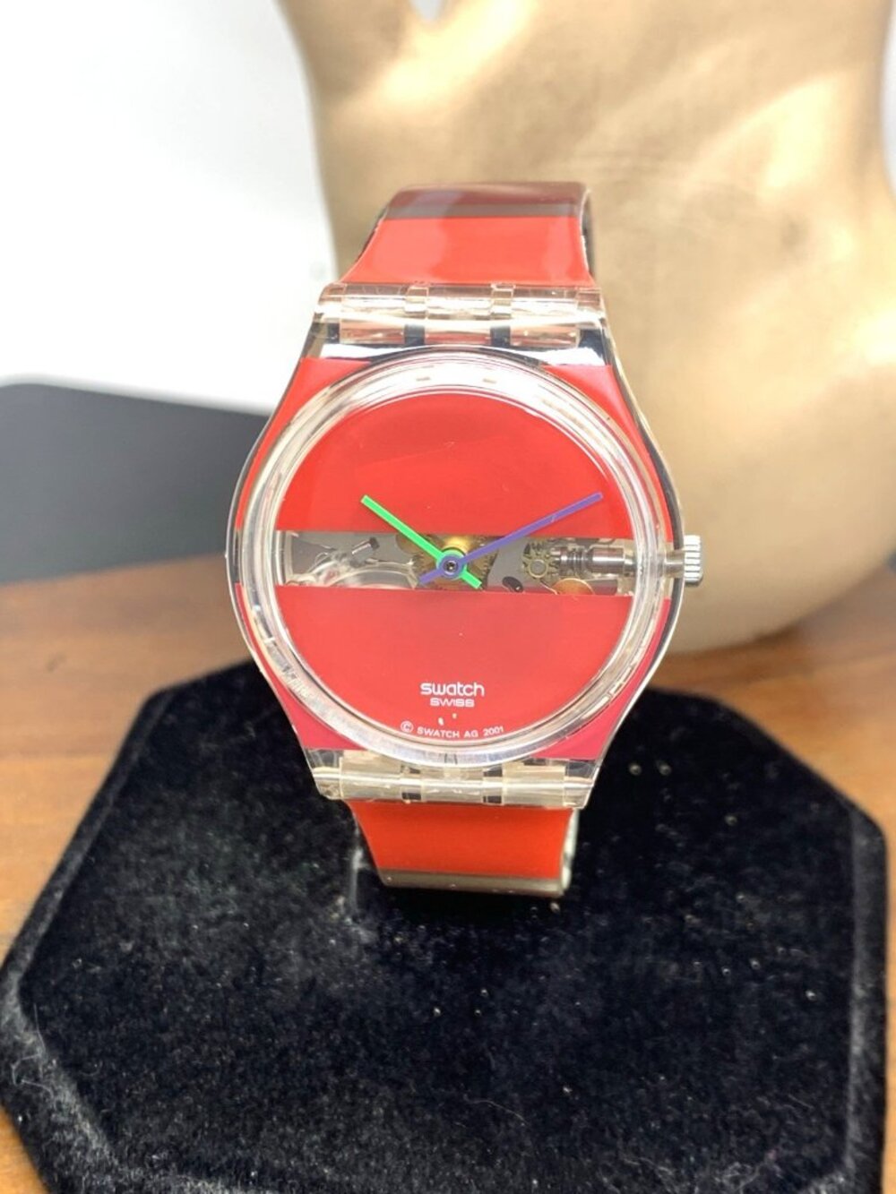 Swatch Unisex Watch GK378 Painted Time Red Dial Swiss Quartz Vintage 2001 34mm